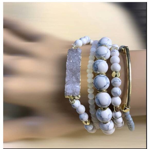 druzy bracelet. 5 individual strands. Grey - Picture 3 of 3